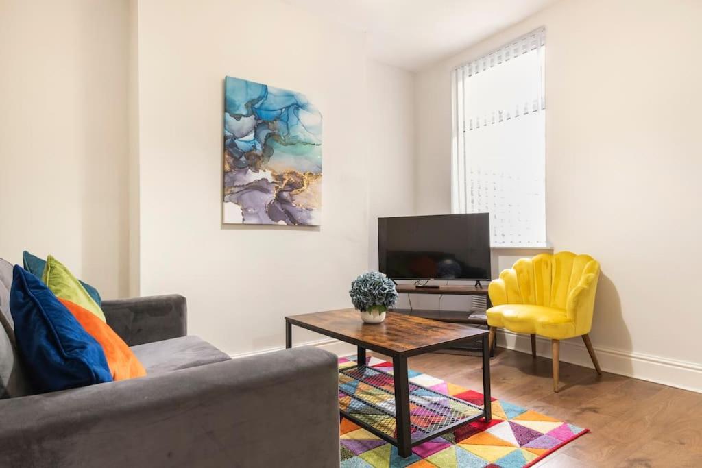 3-Bedroom Home In Liverpool L15 With Free Parking Eksteriør billede