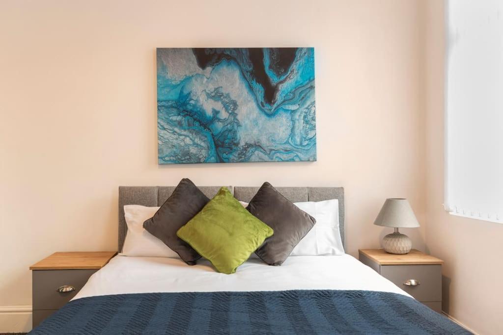 3-Bedroom Home In Liverpool L15 With Free Parking Eksteriør billede
